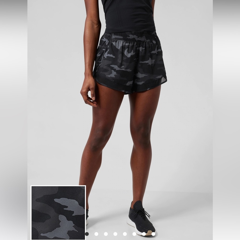 Athleta Mesh Racer Run Short 4’